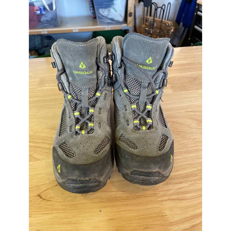 5 vasque Men's Hiking Boots