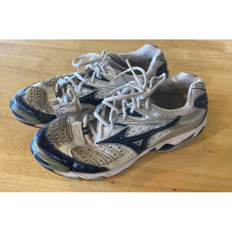 Women's Shoe Size 9 Mizuno White Misc. Shoes