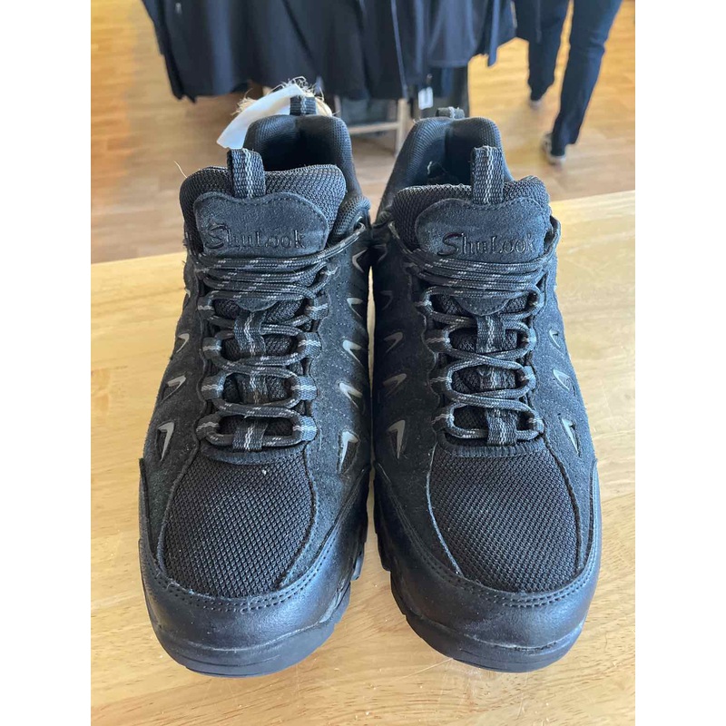9.5 Men's Shoes