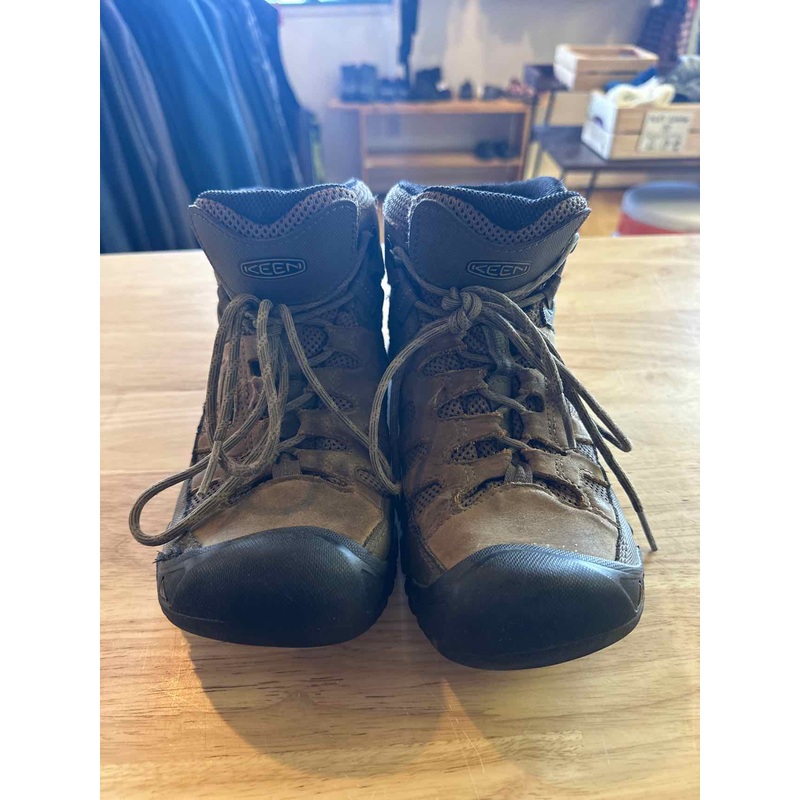 8 Keen Men's Hiking Shoes