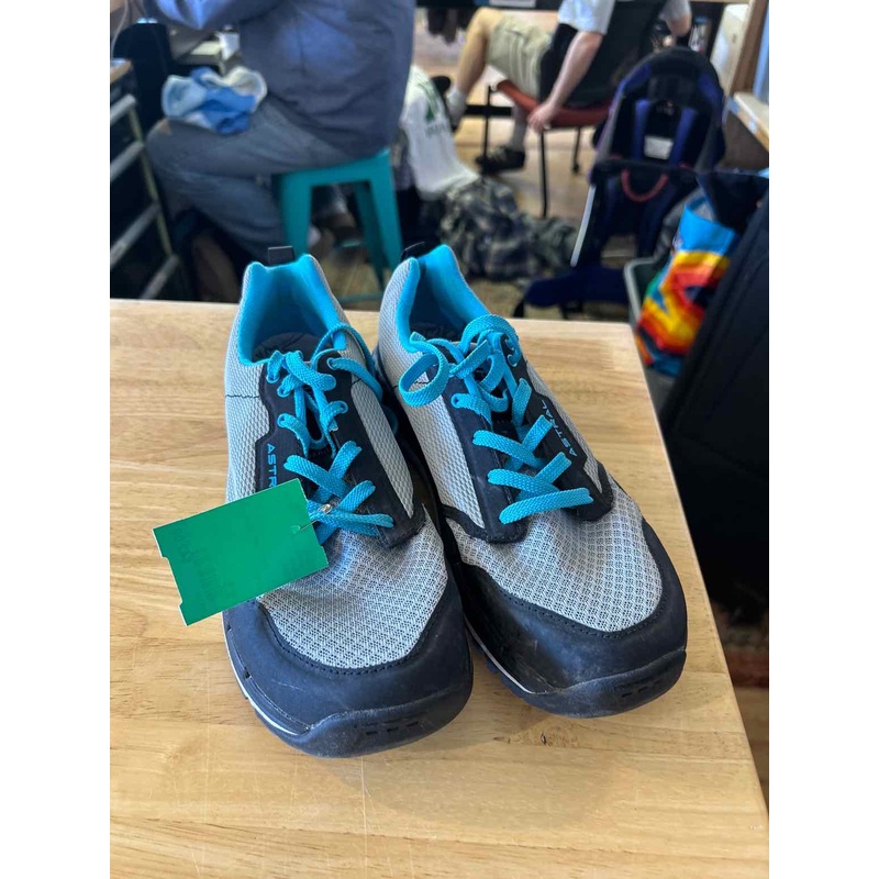 Shoe Size 9.5 Astral Grey Running Shoes