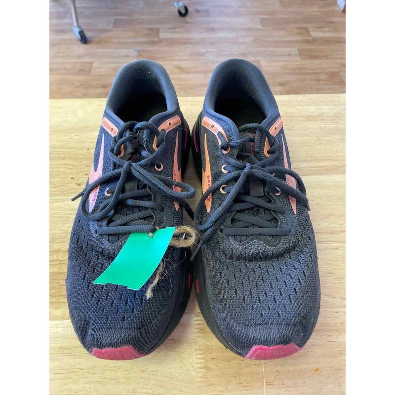 Women's Shoe Size 10.5 Brooks Navy Shoes