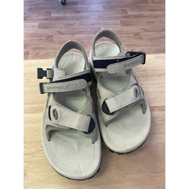 Women's Shoe Size 6 Merrell Cream Sandals