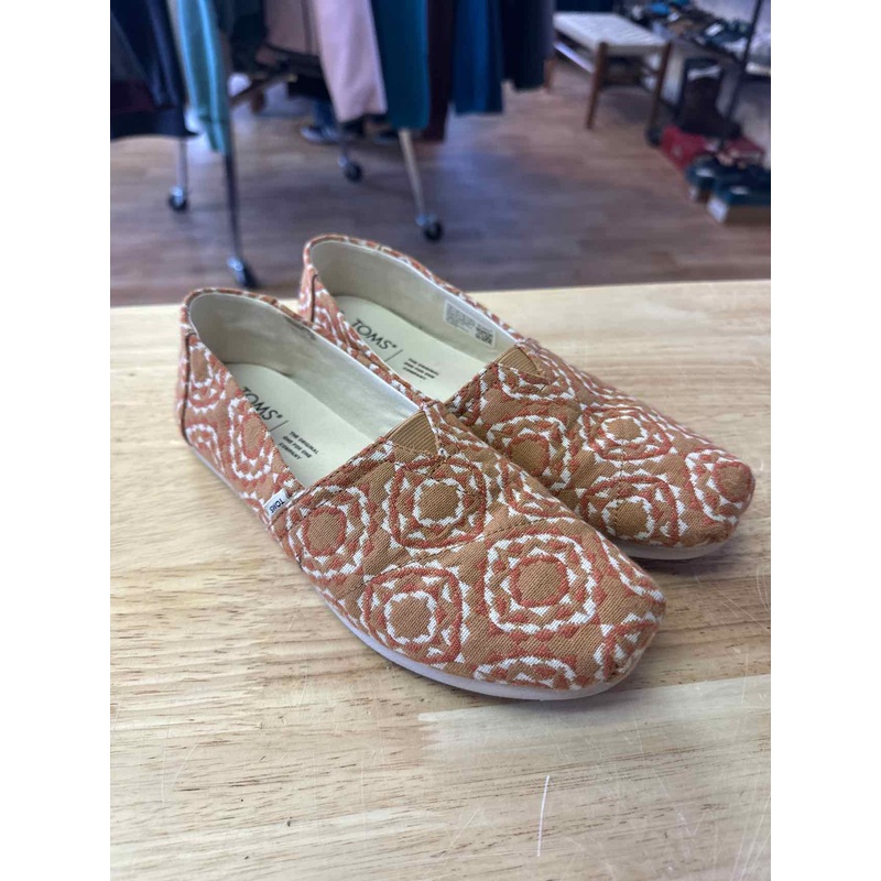 Women's Shoe Size 8.5 Toms Orange Casual Shoes