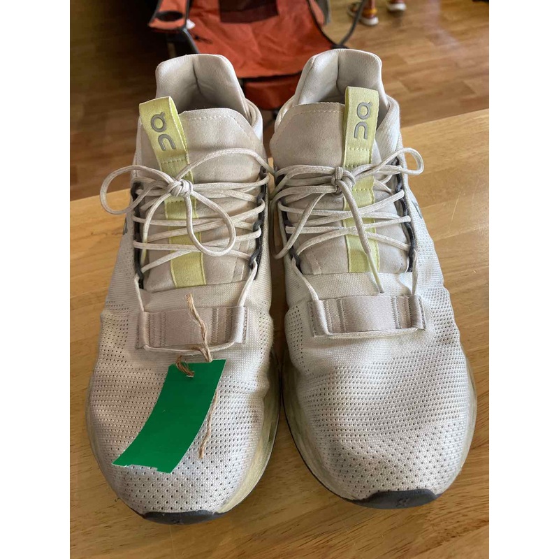 10 On Cloud Men's Running Shoes