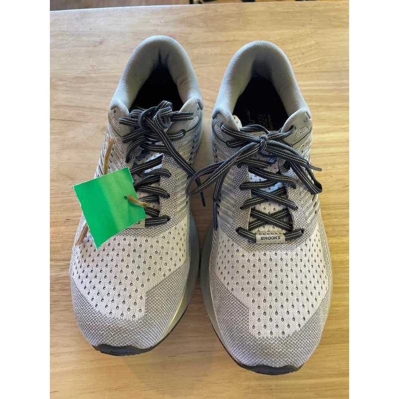 Women's Shoe Size 9.5 Brooks Grey Running Shoes