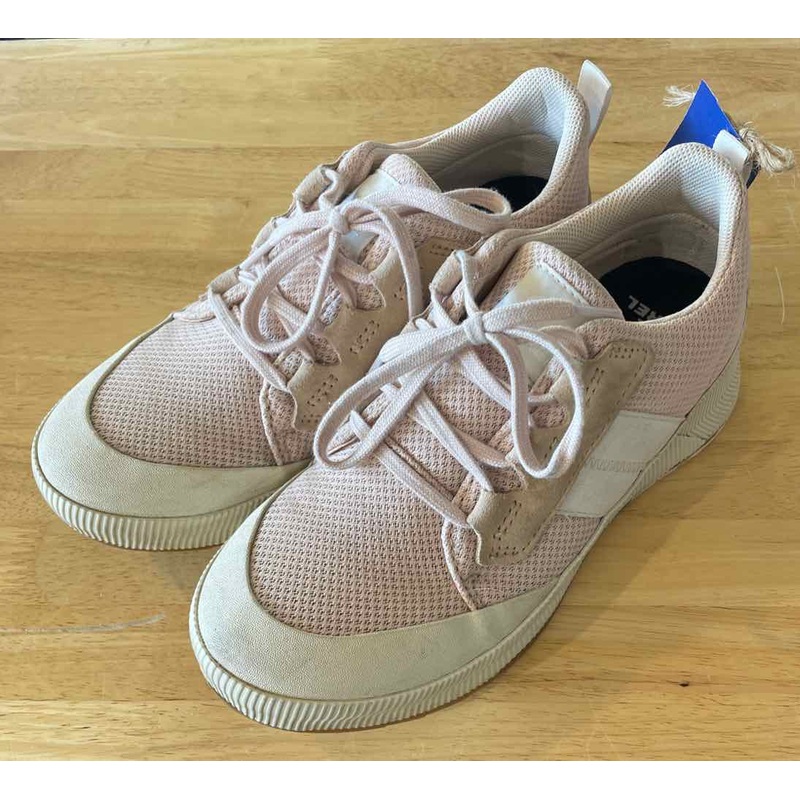 Women's Shoe Size 8 Sorel Pink Running Shoes