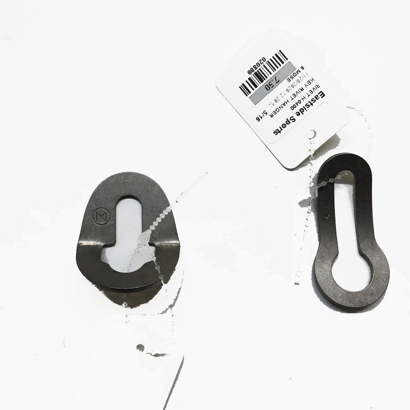Moses Key Rivet Hanger